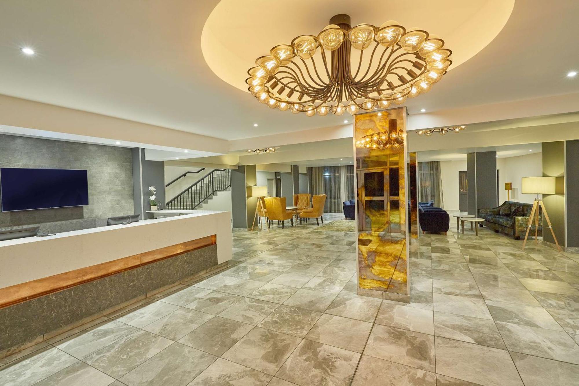 Garden Court Ουμτάτα Εξωτερικό φωτογραφία