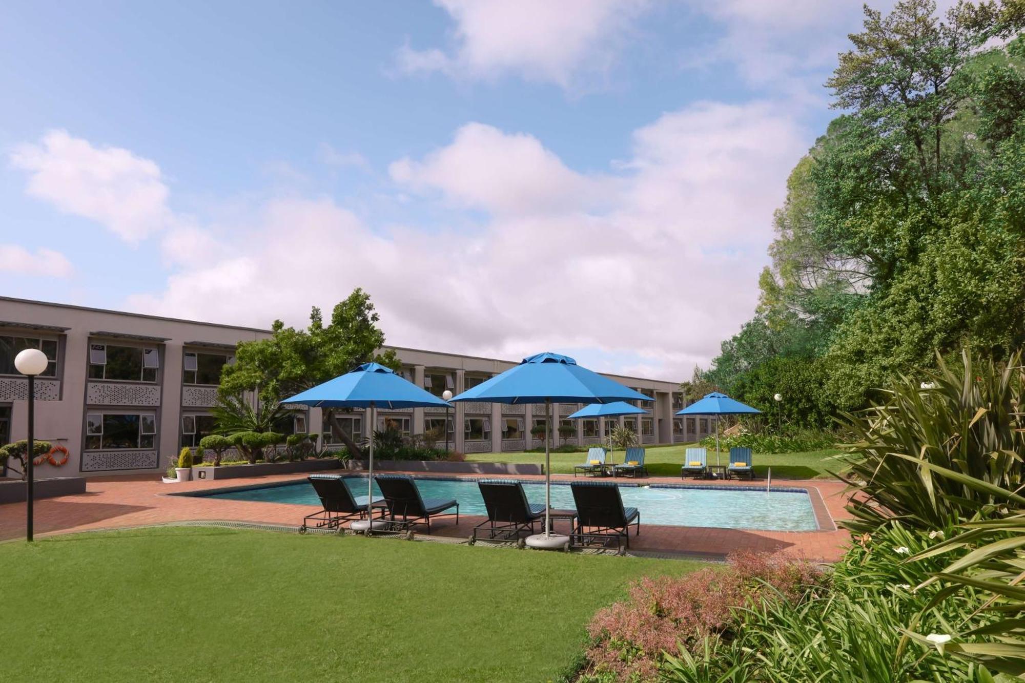 Garden Court Ουμτάτα Εξωτερικό φωτογραφία